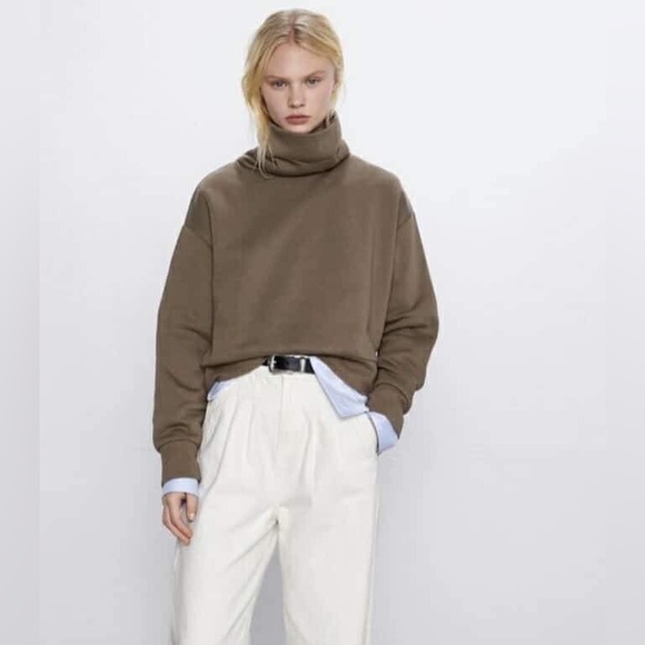 ZARA high-collared cropped sweatshirt - Picture 1 of 5